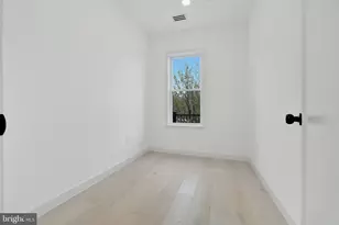 913 L St NE, Washington, DC 20002 - Photo 29