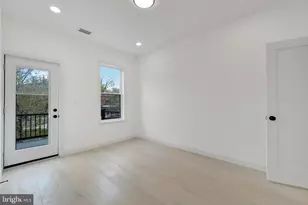913 L St NE, Washington, DC 20002 - Photo 27