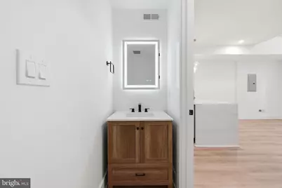 2105 M Street NE #2, Washington, DC 20002 - Photo 15