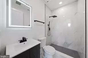 2105 M St NE, Washington, DC 20002 - Photo 21
