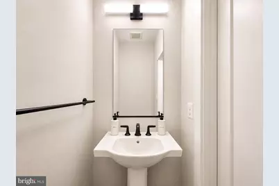 1011 Sycamore Drive SE, Washington, DC 20032 - Photo 17