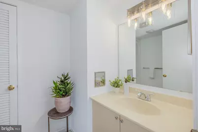 3 Washington Circle NW #804, Washington, DC 20037 - Photo 11