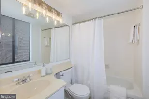 3 Washington Cir NW, Washington, DC 20037 - Photo 17