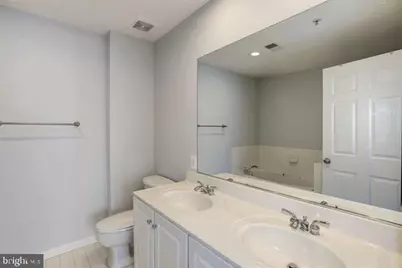 807 Capitol Square Place SW, Washington, DC 20024 - Photo 17