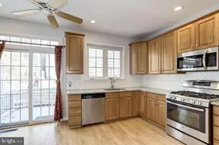 807 Capitol Square Pl SW, Washington, DC 20024 - Photo 5