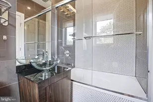 915 3rd St NE, Washington, DC 20002 - Photo 33
