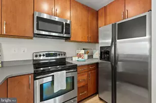 2412 17th St NW, Washington, DC 20009 - Photo 17