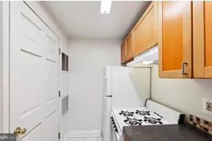 2303 17th St NW, Washington, DC 20009 - Photo 5