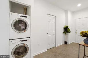 2000 16th St NW, Washington, DC 20009 - Photo 25