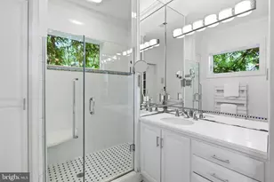1241 33rd St NW, Washington, DC 20007 - Photo 5