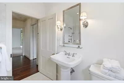 1241 33rd Street NW, Washington, DC 20007 - Photo 7