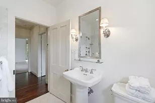 1241 33rd St NW, Washington, DC 20007 - Photo 7
