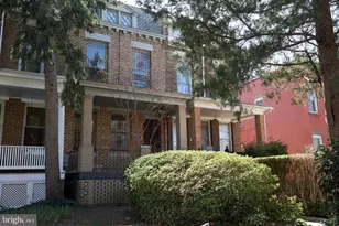 1427 East Capitol St NE, Washington, DC 20003 - Photo 3