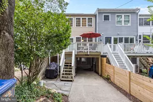 1930 37th St NW, Washington, DC 20007 - Photo 23