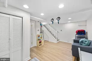 1930 37th St NW, Washington, DC 20007 - Photo 25
