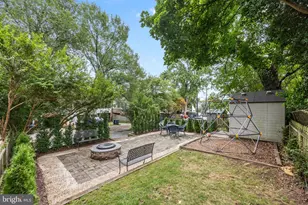1930 37th St NW, Washington, DC 20007 - Photo 25