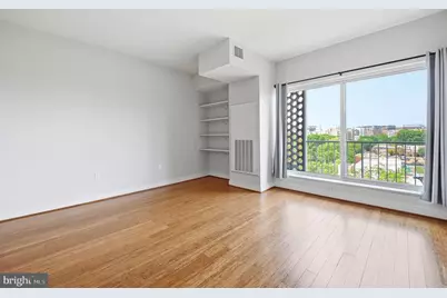 800 4th Street SW #S821, Washington, DC 20024 - Photo 3