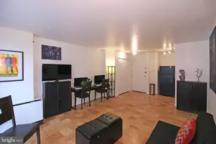 1260 21st St NW, Washington, DC 20036 - Photo 3