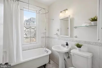 2129 Newport Place NW, Washington, DC 20037 - Photo 19