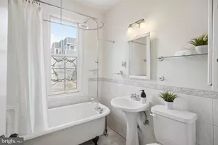 2129 Newport Pl NW, Washington, DC 20037 - Photo 19