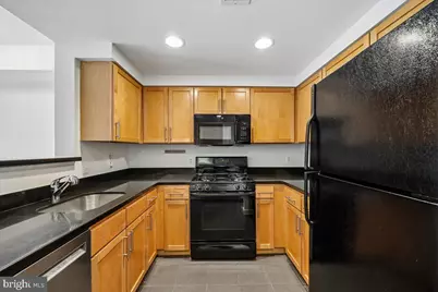 3883 Connecticut Avenue NW #215, Washington, DC 20008 - Photo 9