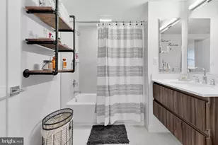 37 L St SE, Washington, DC 20003 - Photo 17