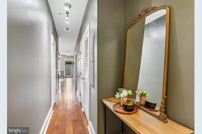245 15th SE #301, Washington, DC 20003 - Photo 3