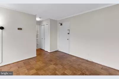 4570 Macarthur Boulevard NW #107, Washington, DC 20007 - Photo 21