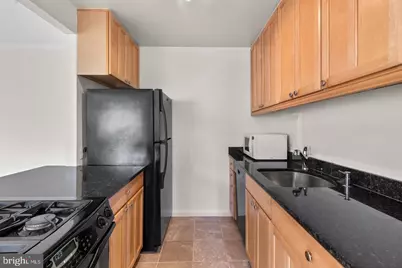 4570 Macarthur Boulevard NW #107, Washington, DC 20007 - Photo 11