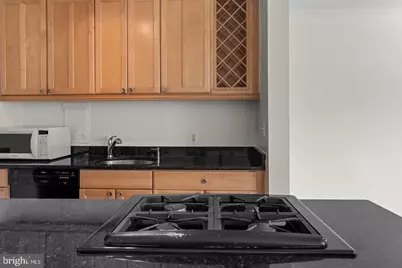 4570 Macarthur Boulevard NW #107, Washington, DC 20007 - Photo 15