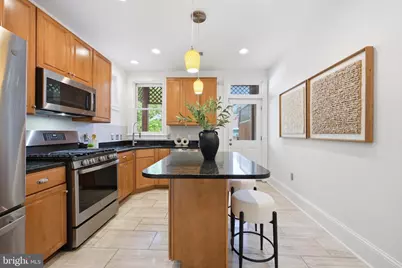 1302 A Street SE, Washington, DC 20003 - Photo 27