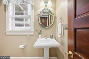 1302 A St SE, Washington, DC 20003 - Photo 21