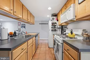 1302 A St SE, Washington, DC 20003 - Photo 51
