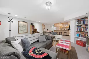 1302 A St SE, Washington, DC 20003 - Photo 45