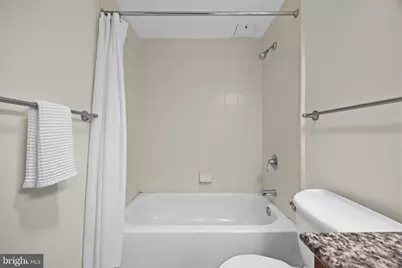 777 7th Street NW #726, Washington, DC 20001 - Photo 33