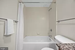 777 7th St NW, Washington, DC 20001 - Photo 33