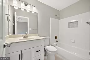 906 Blakney Ln SE, Washington, DC 20032 - Photo 37