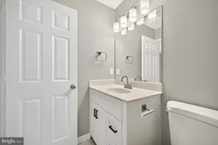 906 Blakney Ln SE, Washington, DC 20032 - Photo 57