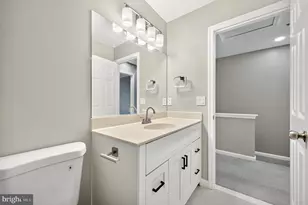 906 Blakney Ln SE, Washington, DC 20032 - Photo 59