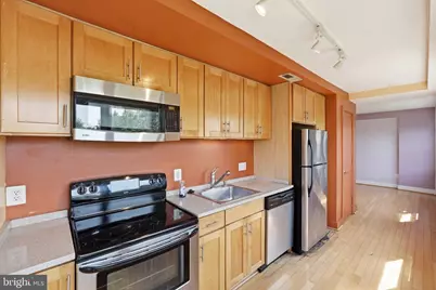 212 Oakwood Street SE #315, Washington, DC 20032 - Photo 5