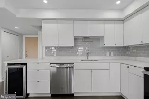2111 Wisconsin Ave NW, Washington, DC 20007 - Photo 11