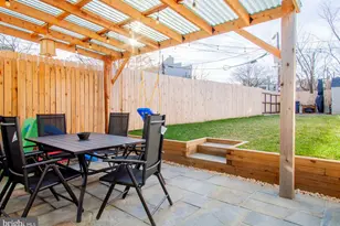 17 SE 17th Street SE, Washington, DC 20003 - Photo 9