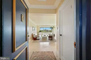 4201 Cathedral Ave NW, Washington, DC 20016 - Photo 9