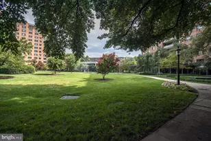 4201 Cathedral Ave NW, Washington, DC 20016 - Photo 17