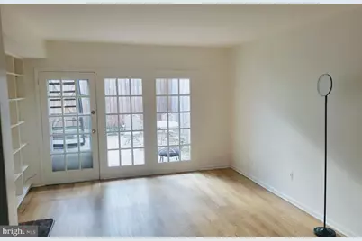 329 6th Street SE #A, Washington, DC 20003 - Photo 3