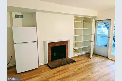 329 6th Street SE #A, Washington, DC 20003 - Photo 5
