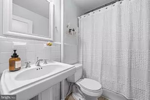 2032 Belmont Road NW, Washington, DC 20009 - Photo 17
