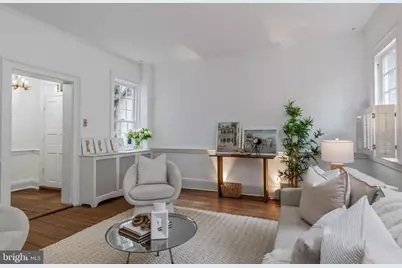 1528 33rd Street NW, Washington, DC 20007 - Photo 5