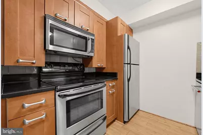 2111 Wisconsin Avenue NW #104, Washington, DC 20007 - Photo 11