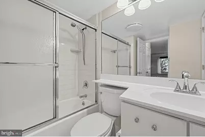 2111 Wisconsin Avenue NW #104, Washington, DC 20007 - Photo 25